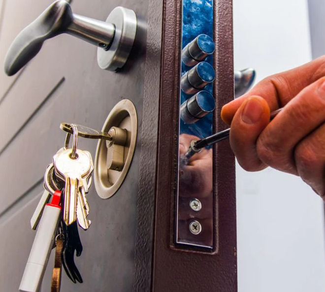 24/7 emergency locksmith services by AdenKeys